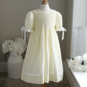 Strasburg Dress Heirloom Hand-Smocked Yellow size 4/5 Special Occasion